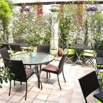 Eden - La Baigneuse Hotell 3*
