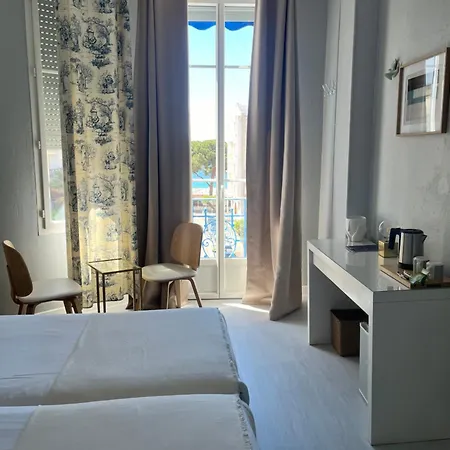 Hotel Eden - La Baigneuse