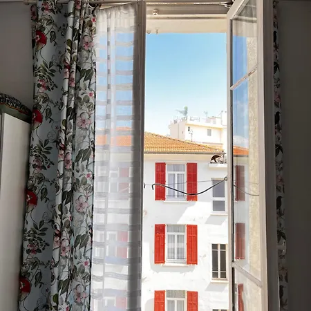 Eden - La Baigneuse 3*