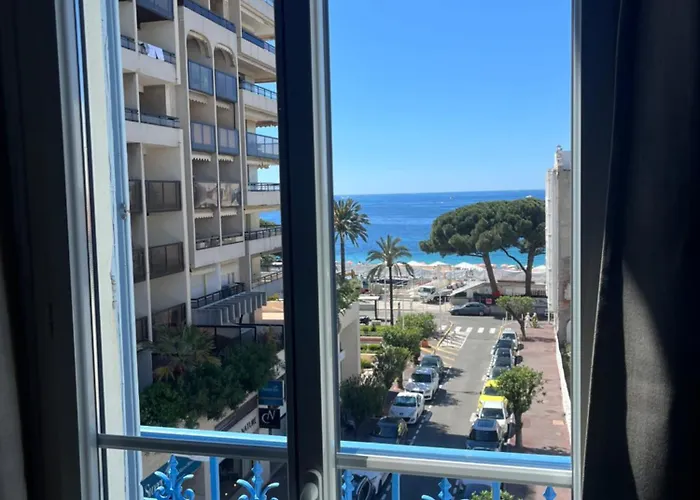 Otel Eden - La Baigneuse 3*